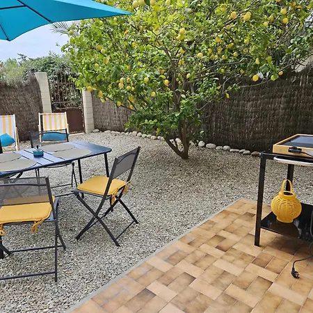 Cosy Avec Jardin A Proximite De La * カネ