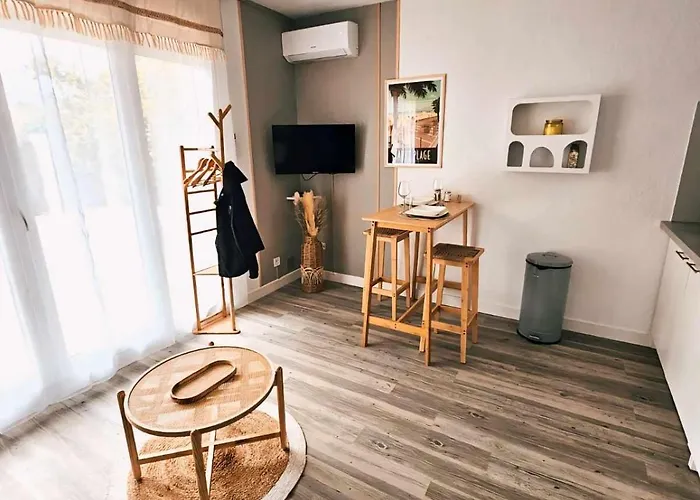 Cosy Avec Jardin A Proximite De La קאנט אן רוסיון